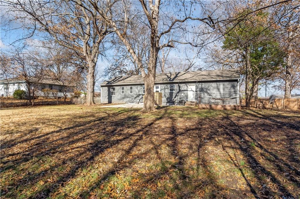 7405 E 130TH Terrace — photo 31