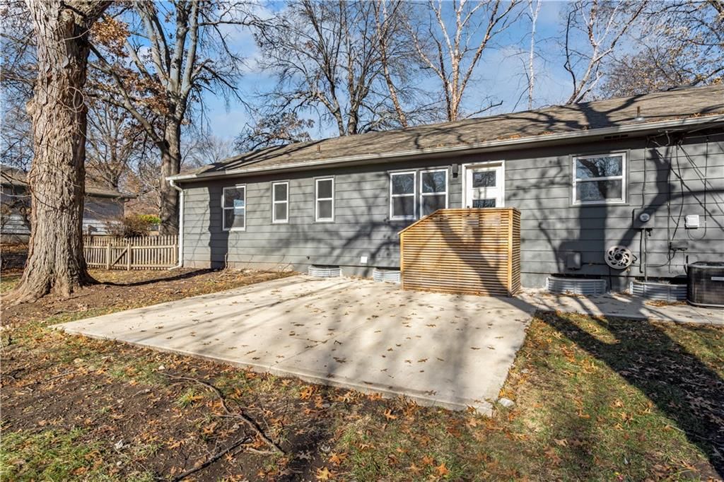 7405 E 130TH Terrace — photo 32