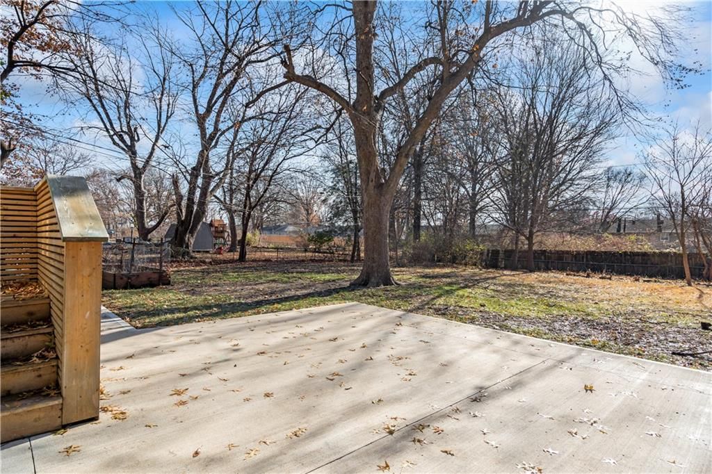 7405 E 130TH Terrace — photo 33