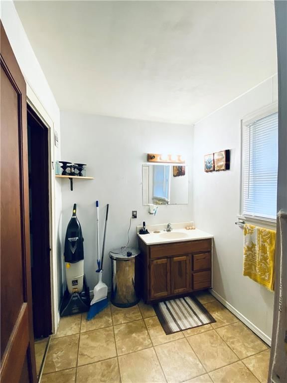 211 S Elm Street — photo 9