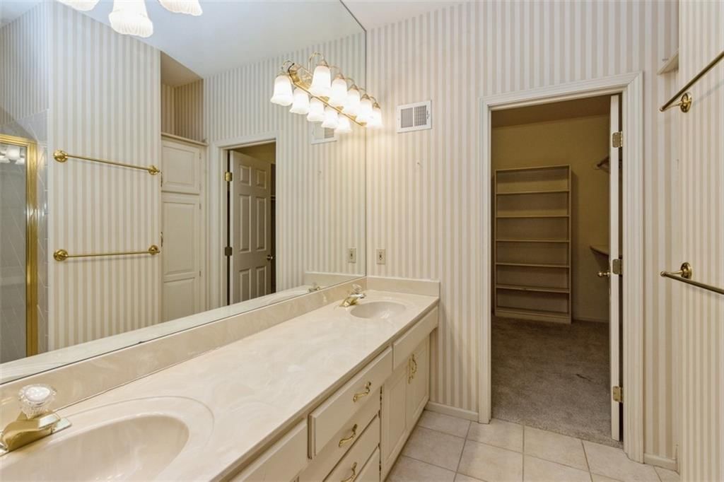 5224 W 122nd Street — photo 15