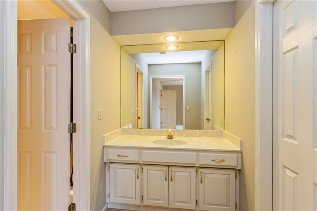 5224 W 122nd Street — photo 21