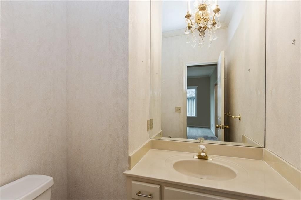 5224 W 122nd Street — photo 27