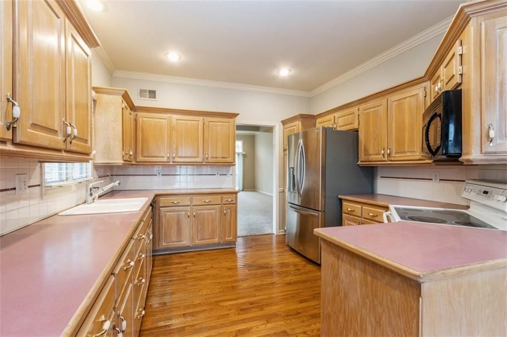 5224 W 122nd Street — photo 8