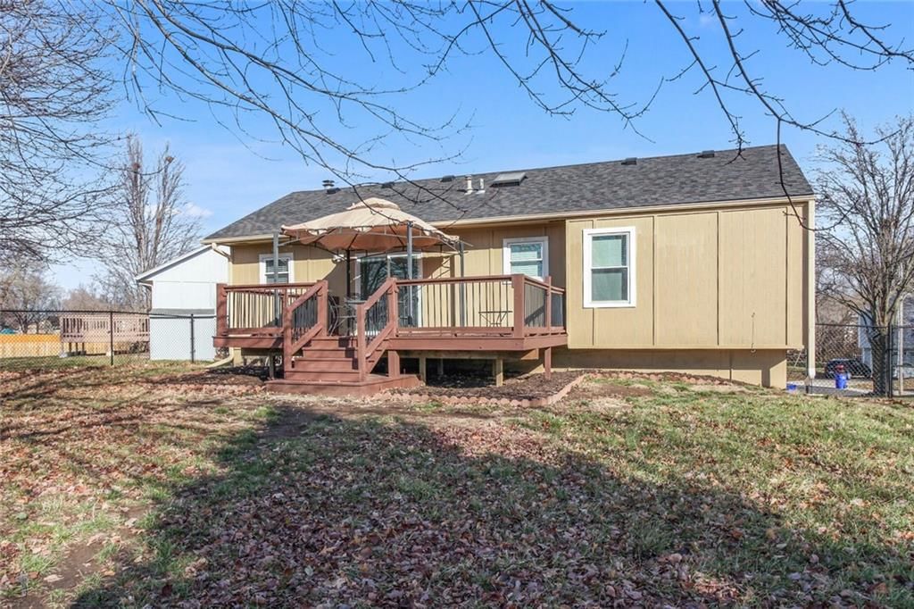 520 SE Onyx Drive — photo 23