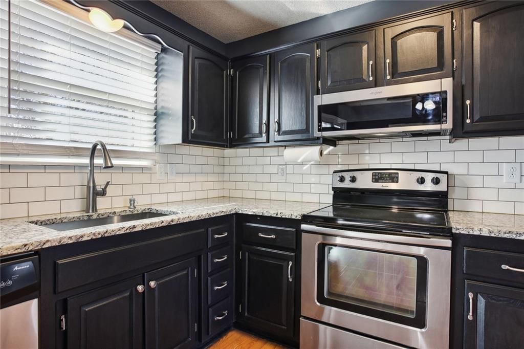 520 SE Onyx Drive — photo 8