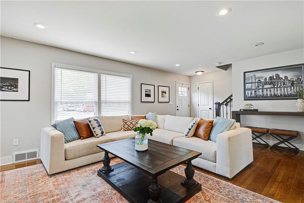 7815 Cambridge Drive — photo 5