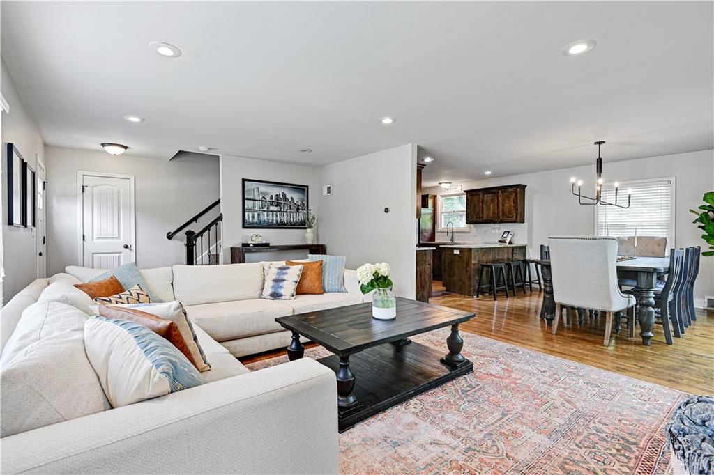 7815 Cambridge Drive — photo 6
