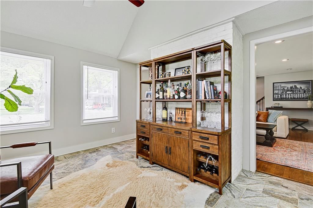 7815 Cambridge Drive — photo 9
