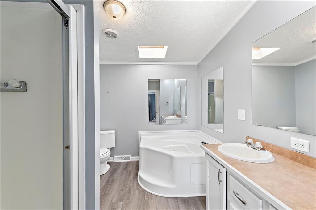 609 W Samuel Street — photo 20