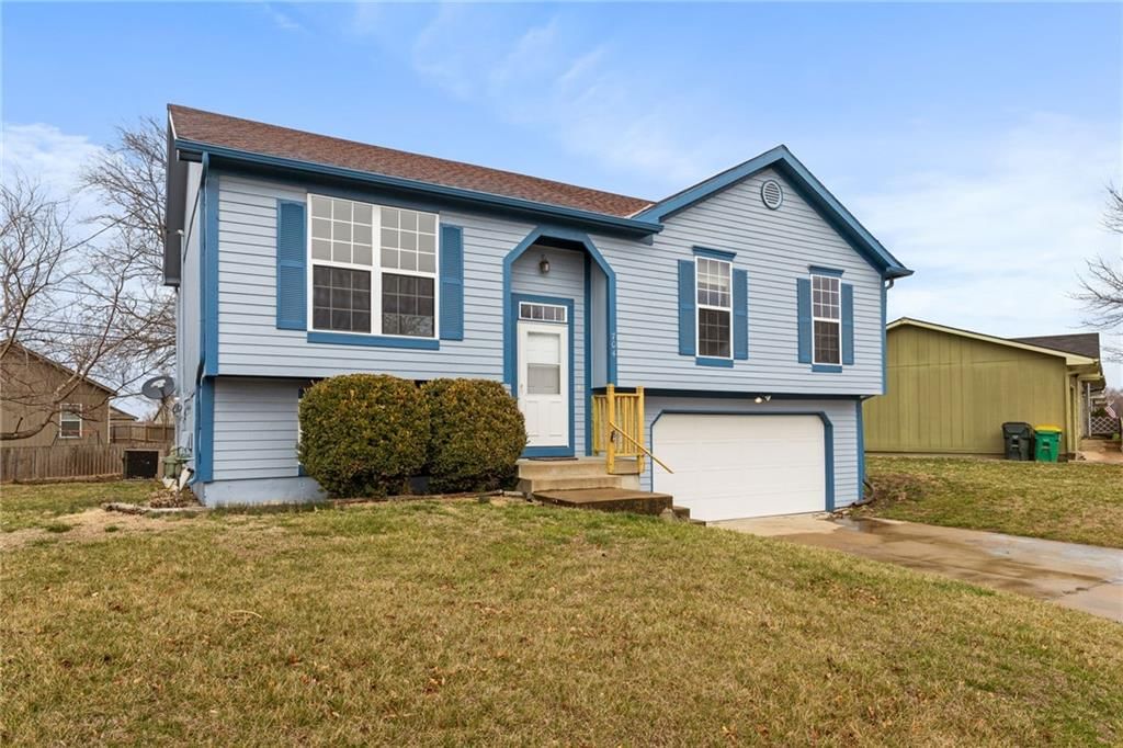 704 W Cumberland Drive — photo 2