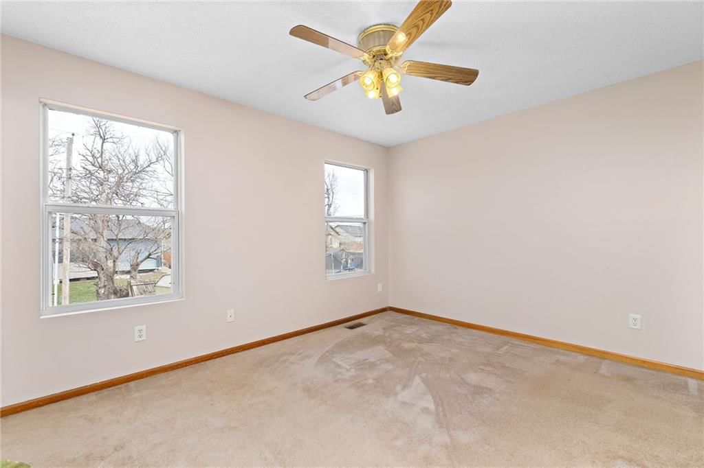 704 W Cumberland Drive — photo 20