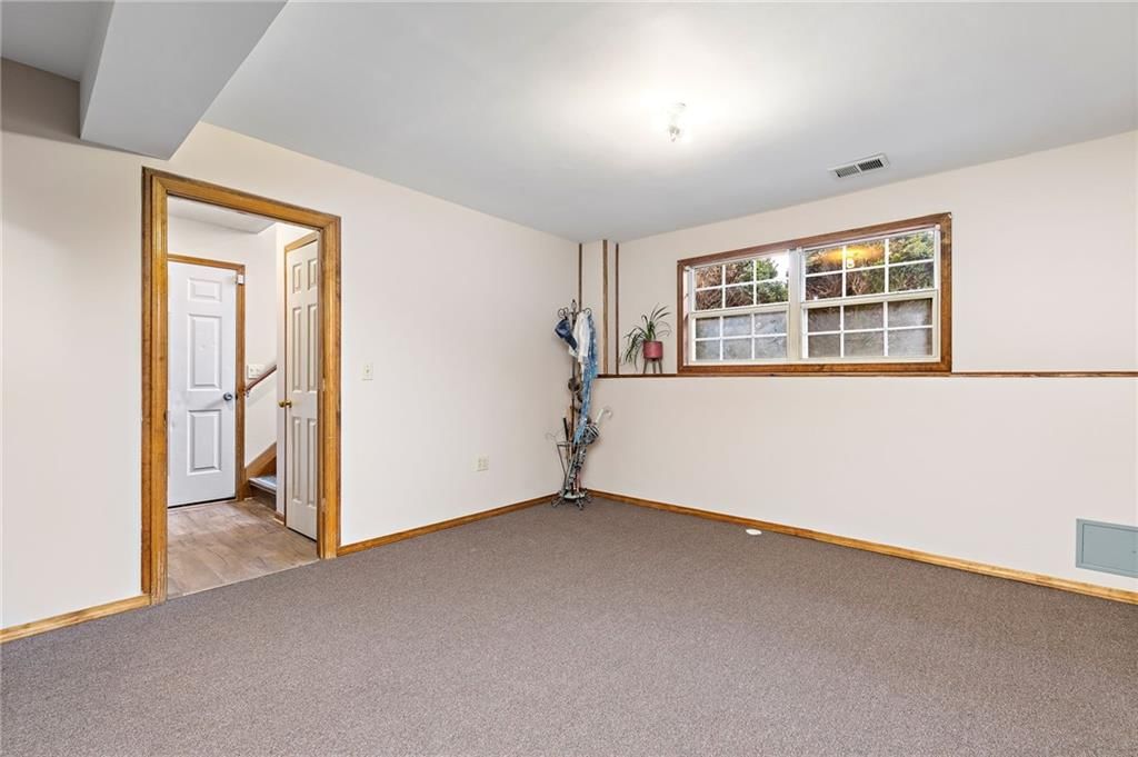 704 W Cumberland Drive — photo 25