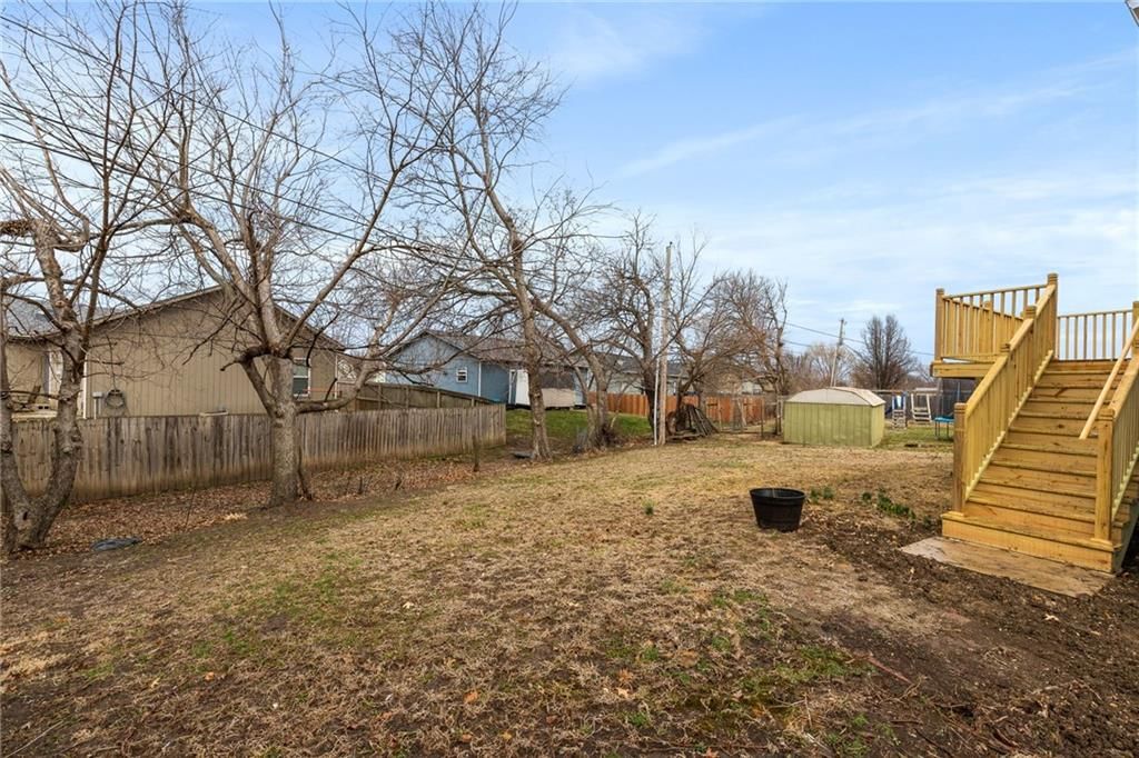 704 W Cumberland Drive — photo 29