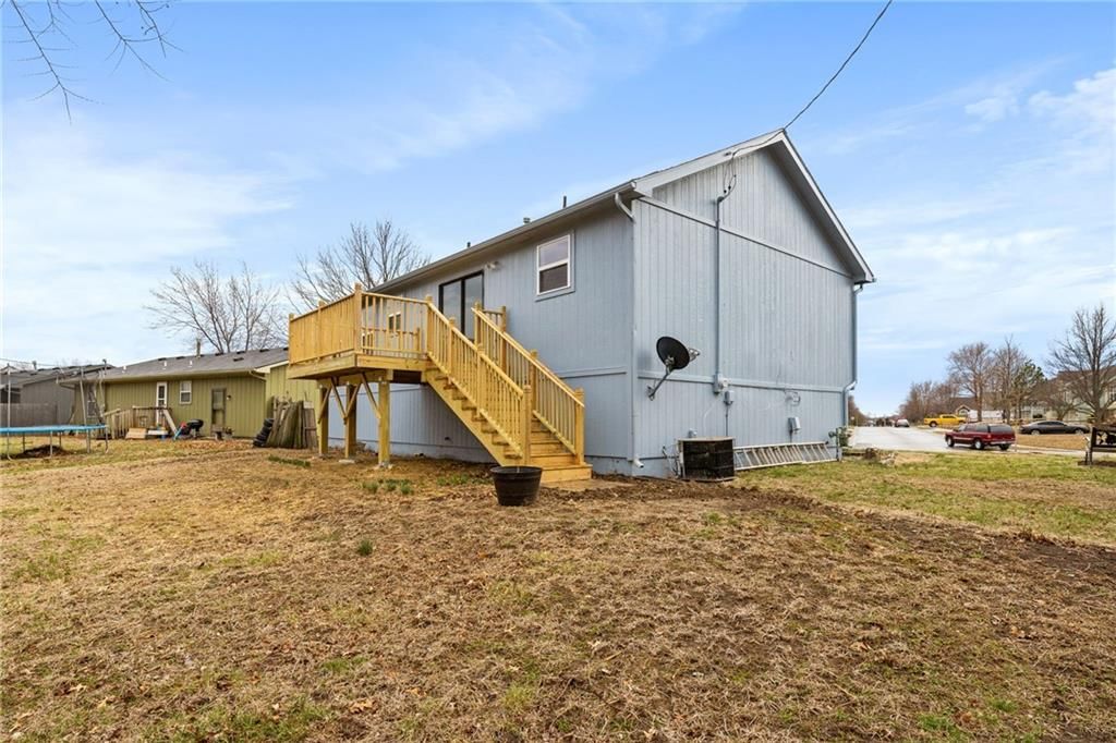 704 W Cumberland Drive — photo 30