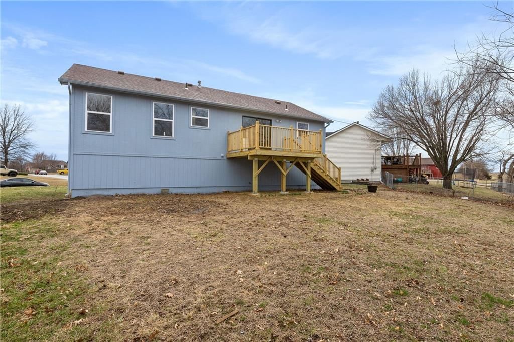 704 W Cumberland Drive — photo 32