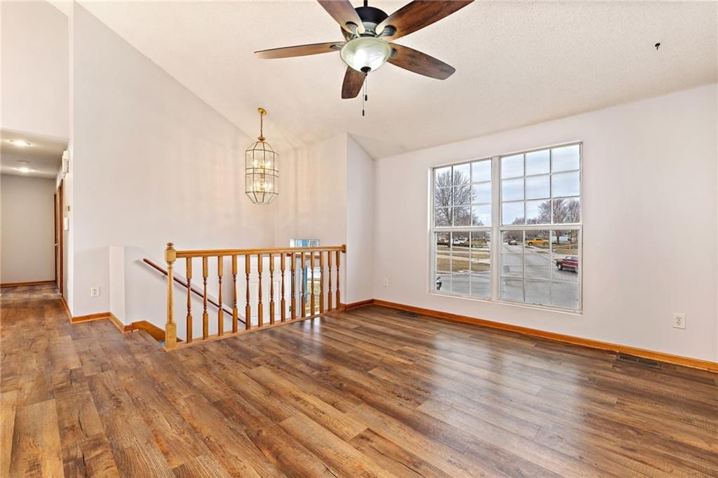 704 W Cumberland Drive — photo 5