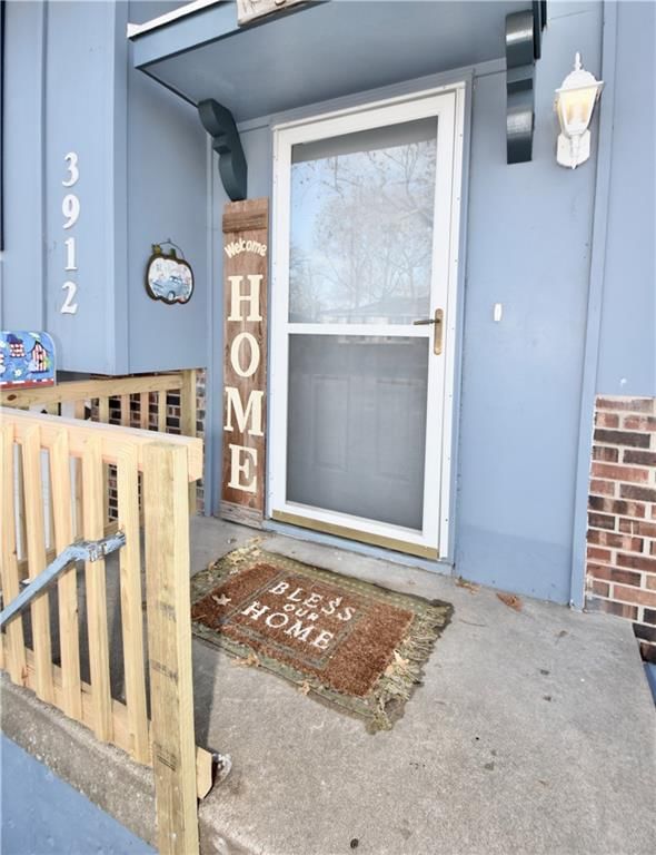 3912 S Coventry Drive — photo 4