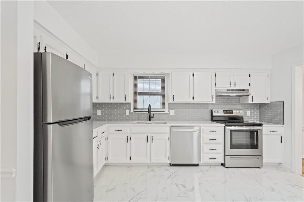 11820 Bristol Avenue — photo 5