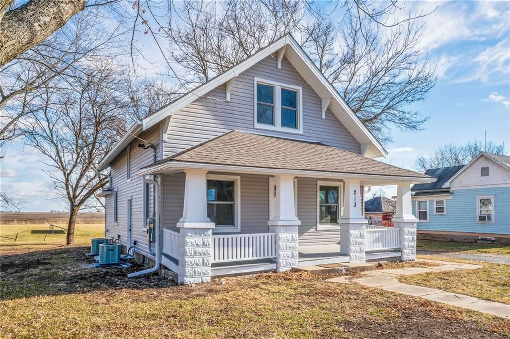 213 S Elm Street — photo 2