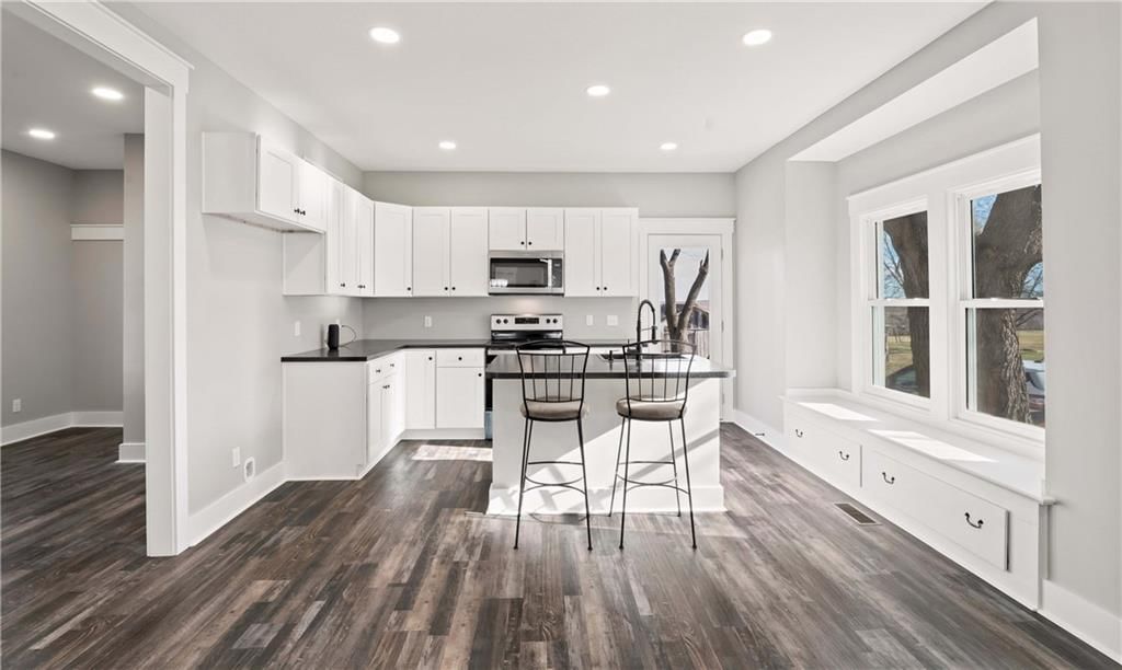 213 S Elm Street — photo 13