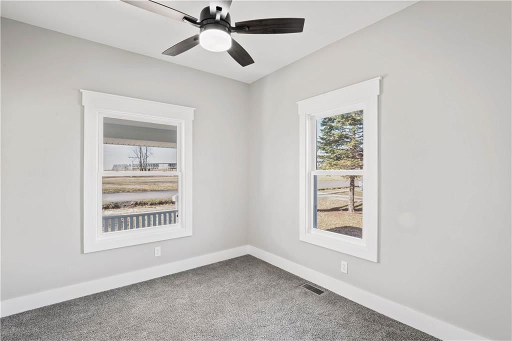 213 S Elm Street — photo 18