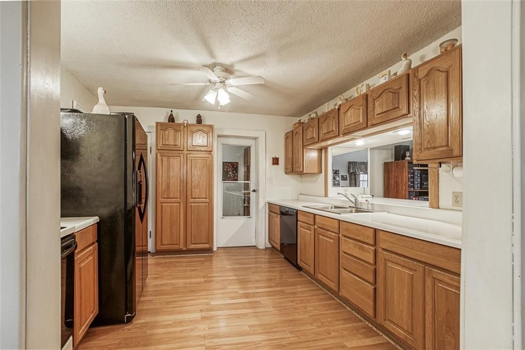 10300 Lane Avenue — photo 30