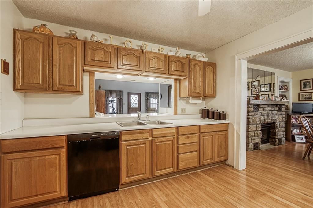 10300 Lane Avenue — photo 35
