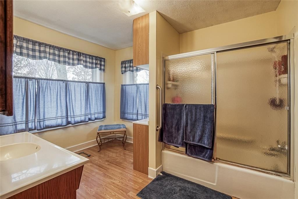 10300 Lane Avenue — photo 36