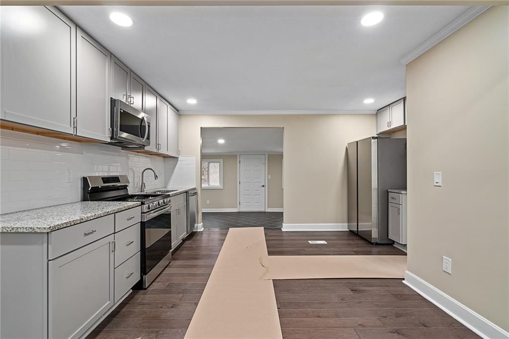 5043 Oakland Avenue — photo 13