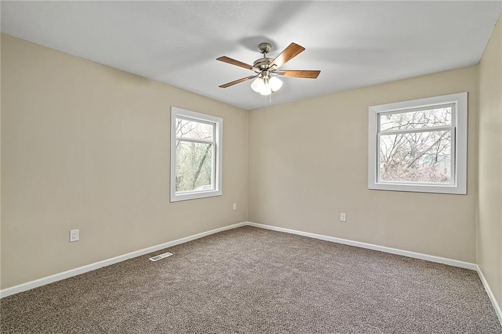 5043 Oakland Avenue — photo 20