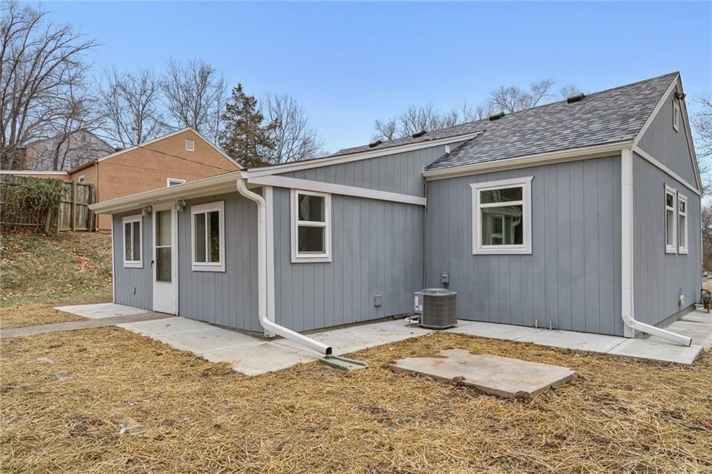 5043 Oakland Avenue — photo 28