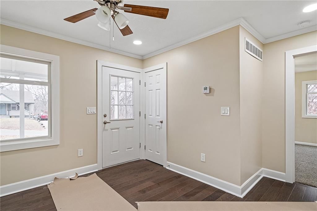 5043 Oakland Avenue — photo 5