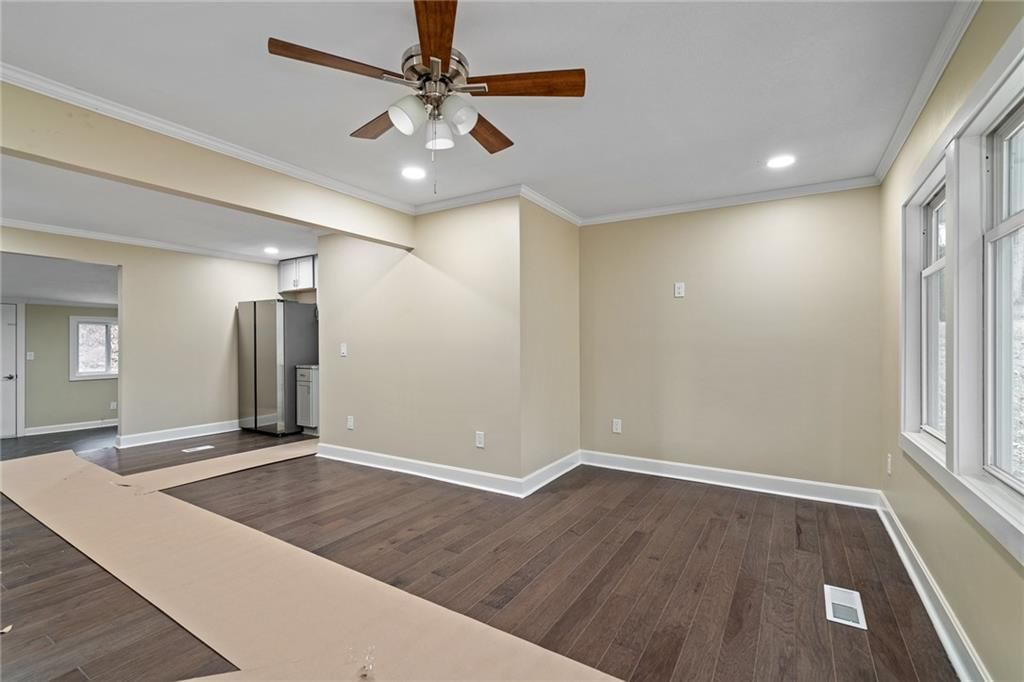 5043 Oakland Avenue — photo 7