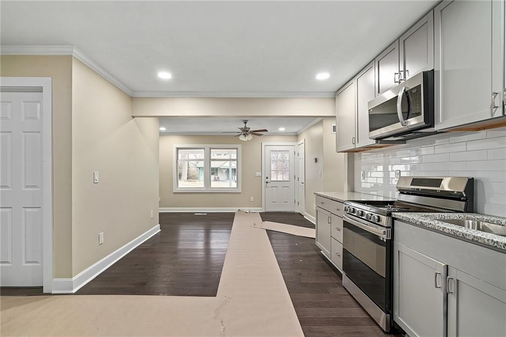 5043 Oakland Avenue — photo 10