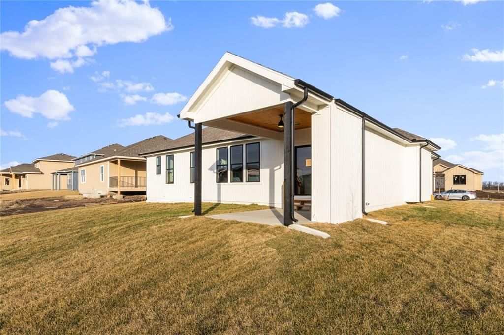 17764 Greeley Street — photo 36