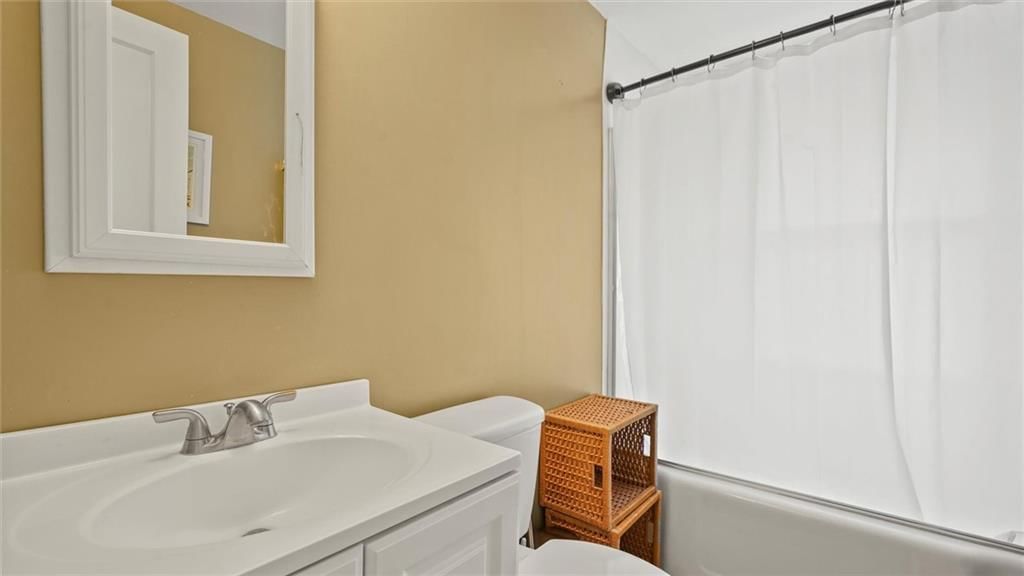 418 E Mississippi Street — photo 33