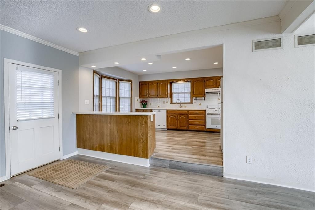 6400 W 159th Terrace — photo 13