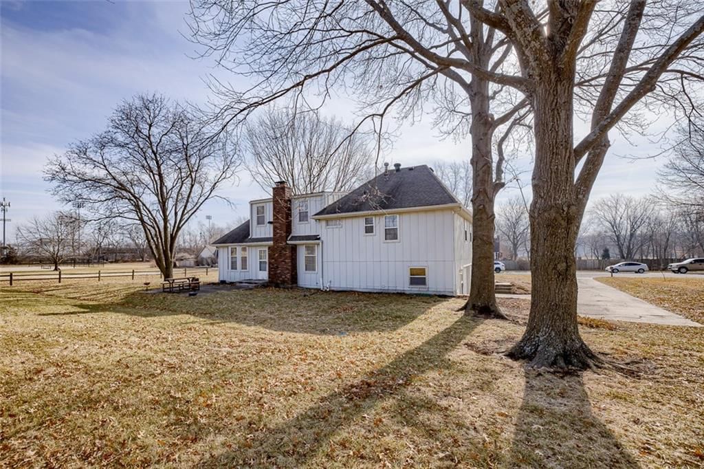 6400 W 159th Terrace — photo 33