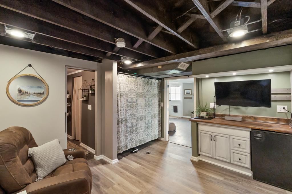 10926 Bales Avenue — photo 34