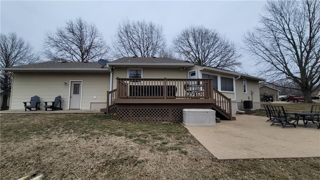 1304 N Elm Street — photo 19