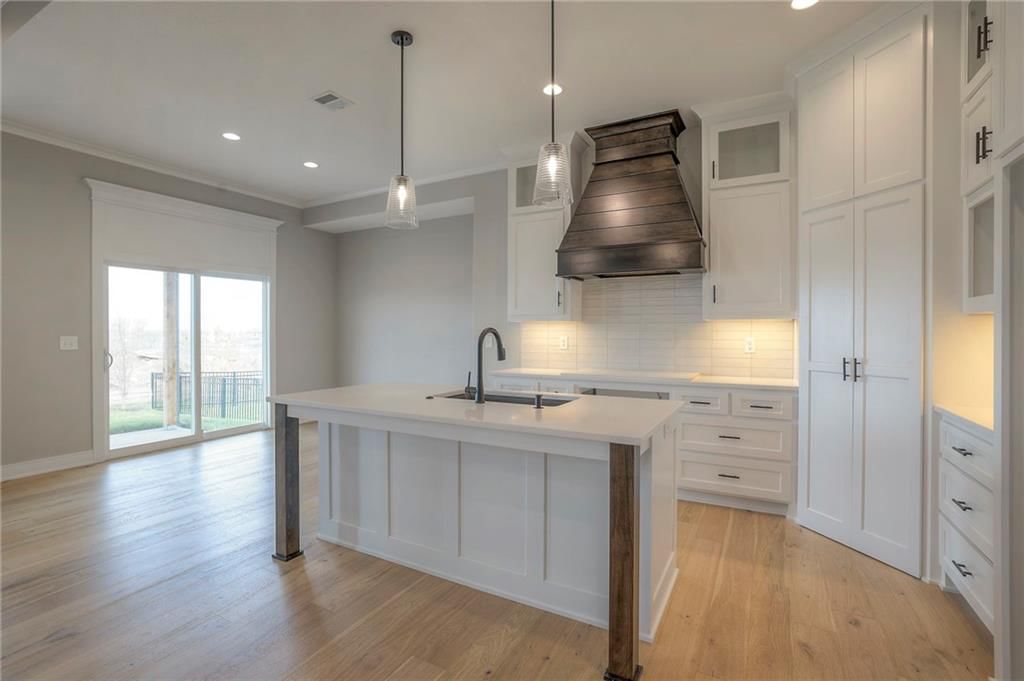 17384 S Hall Street — photo 31