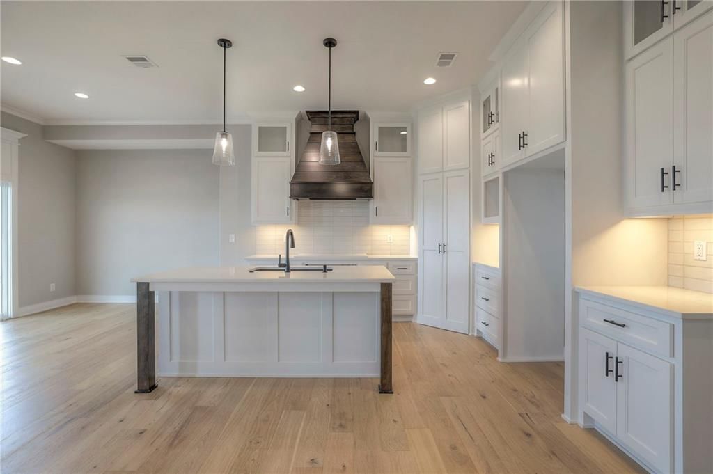 17384 S Hall Street — photo 32