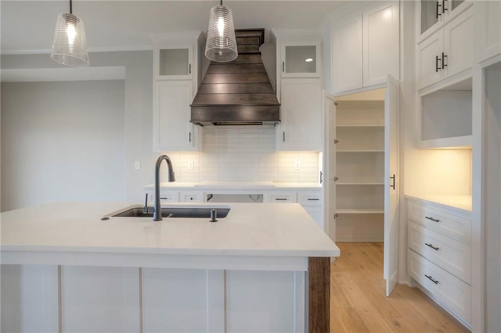 17384 S Hall Street — photo 33
