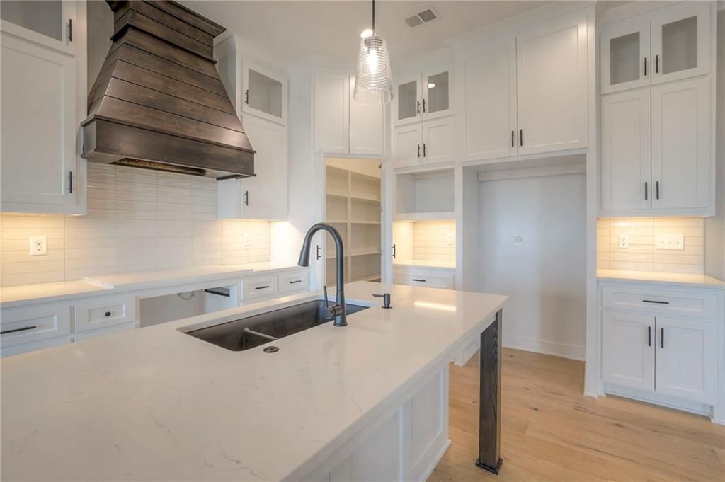17384 S Hall Street — photo 35