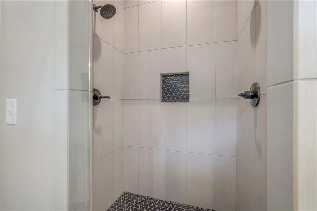 17384 S Hall Street — photo 43