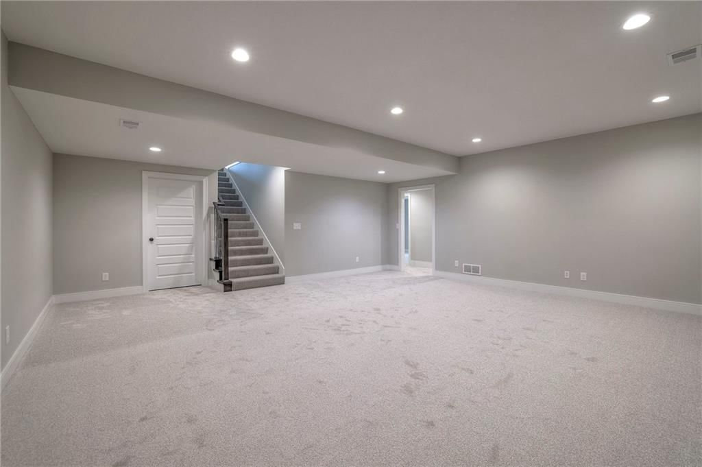 17384 S Hall Street — photo 51
