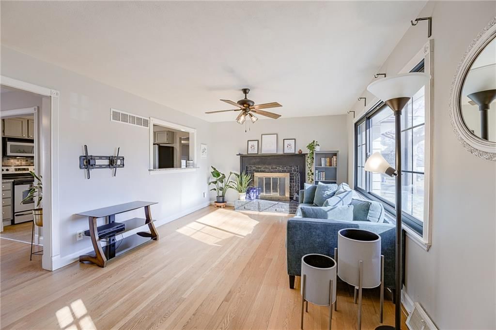 8726 Conser Drive — photo 3