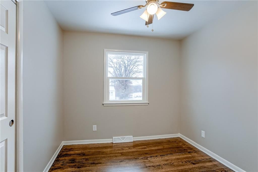 9413 White Avenue — photo 12