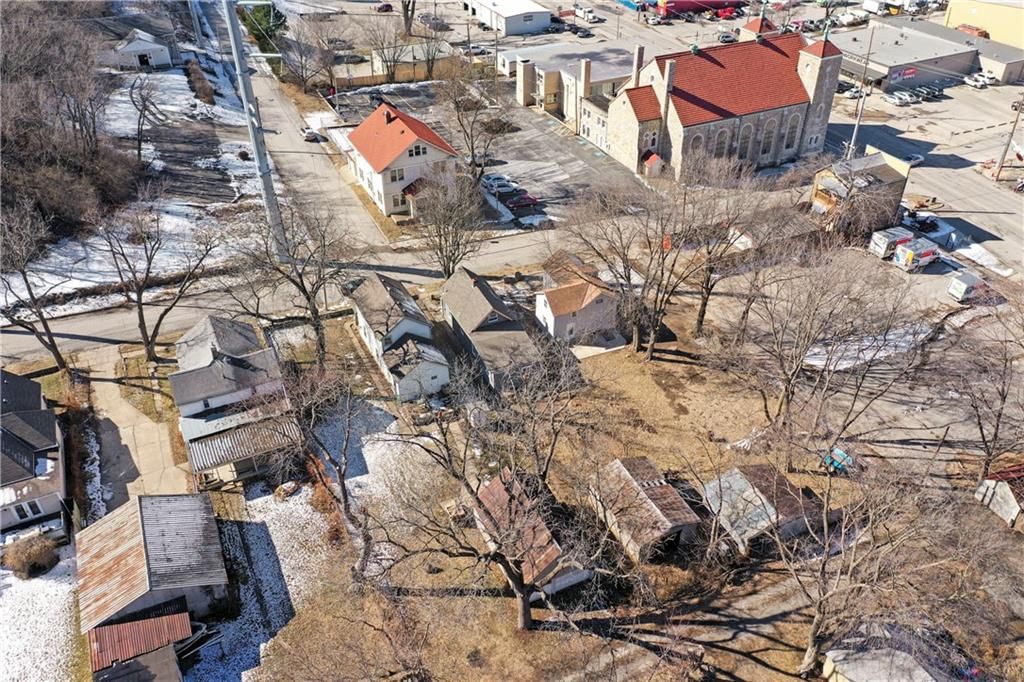 17 S Iowa Street — photo 36